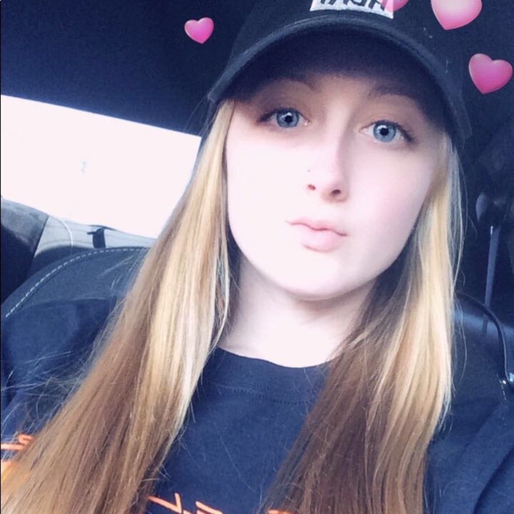 Meet your Posher, Felicity